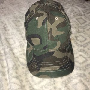Wmns Camo Hat